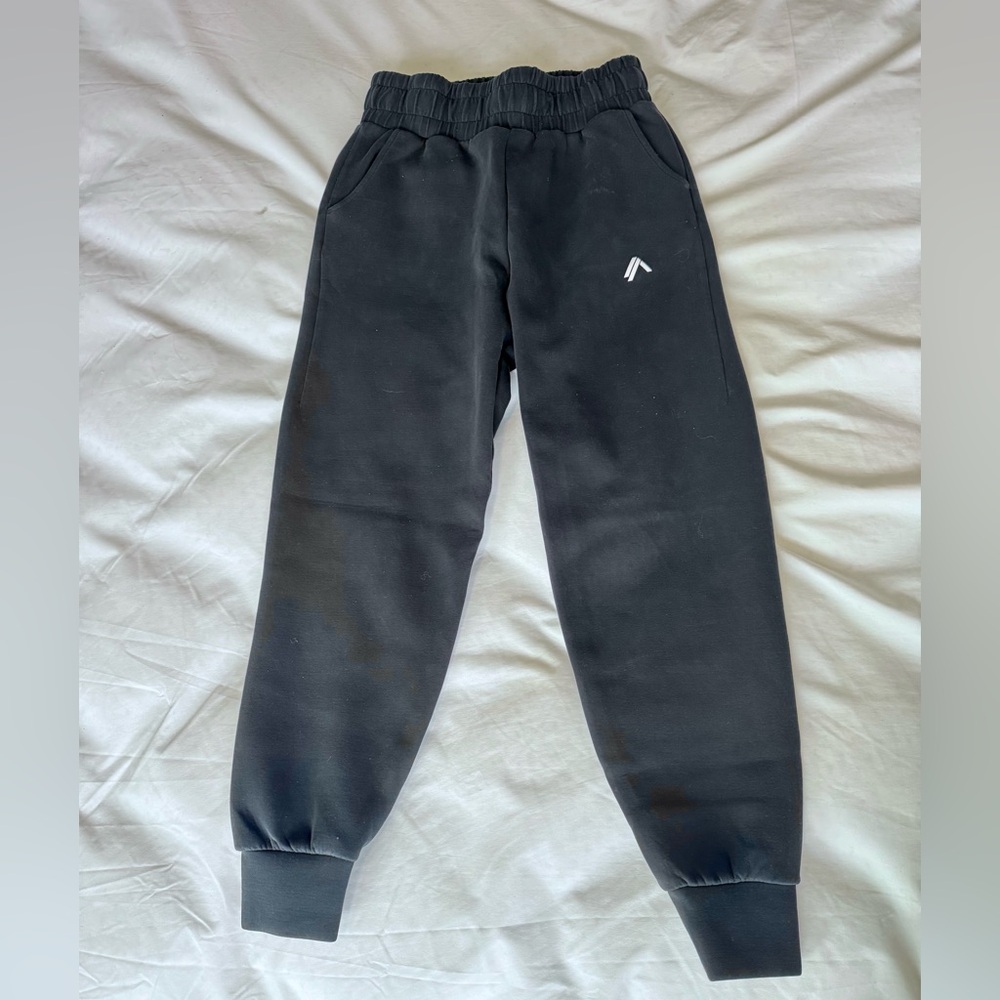 Alphalete Black Jogger Sweatpants